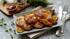 Ein einfaches Rezept für Schweinekoteletts, das Ihre Kochkünste auf ein neues Niveau hebt.